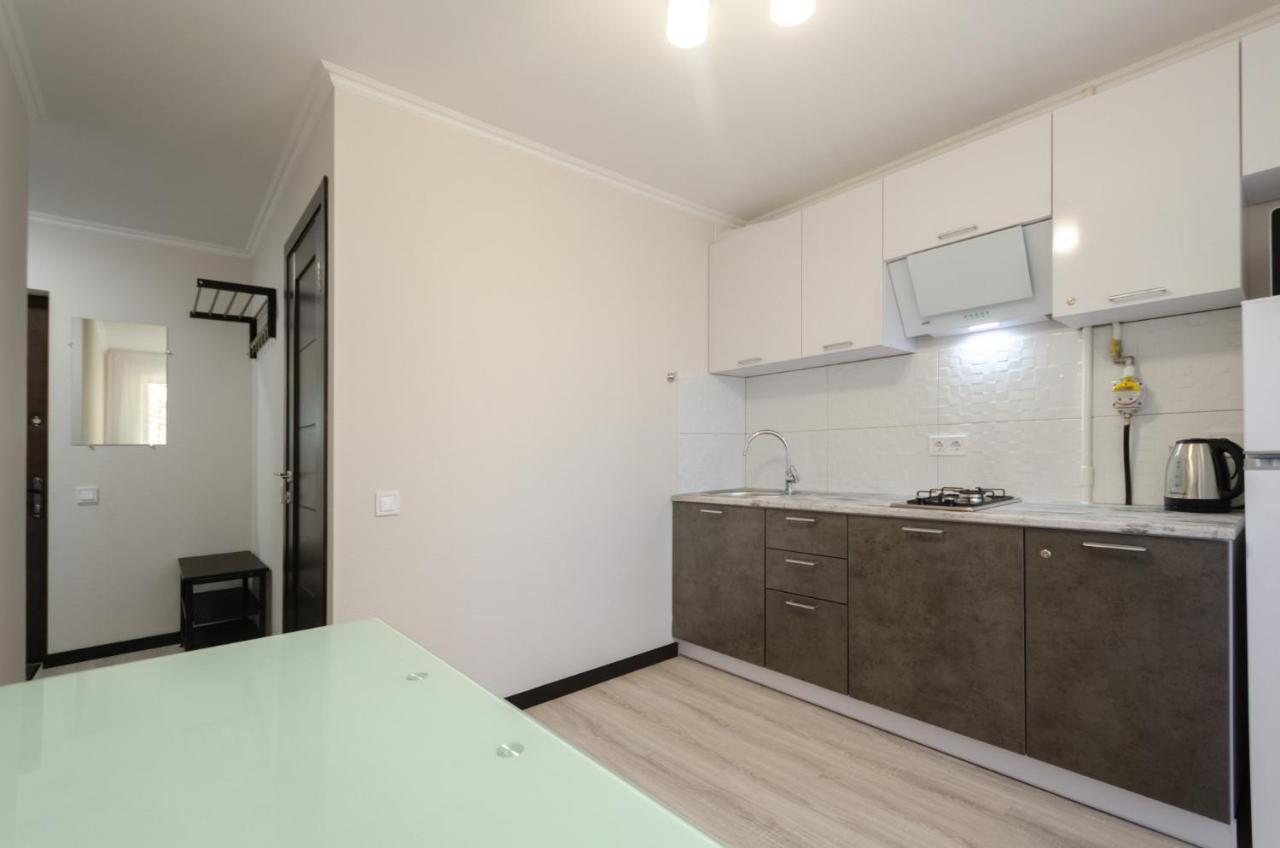 Artal Apartment On Obolonskaya Square 1 Kiev Bagian luar foto